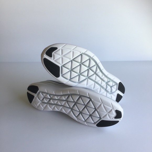 ❤️SOLD❤️Nike mens Flex 2016 Run Platinum Sneakers - Picture 8 of 8